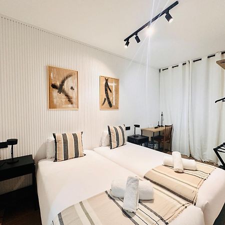 Autentic Boutique Moncloa Madrid Buitenkant foto