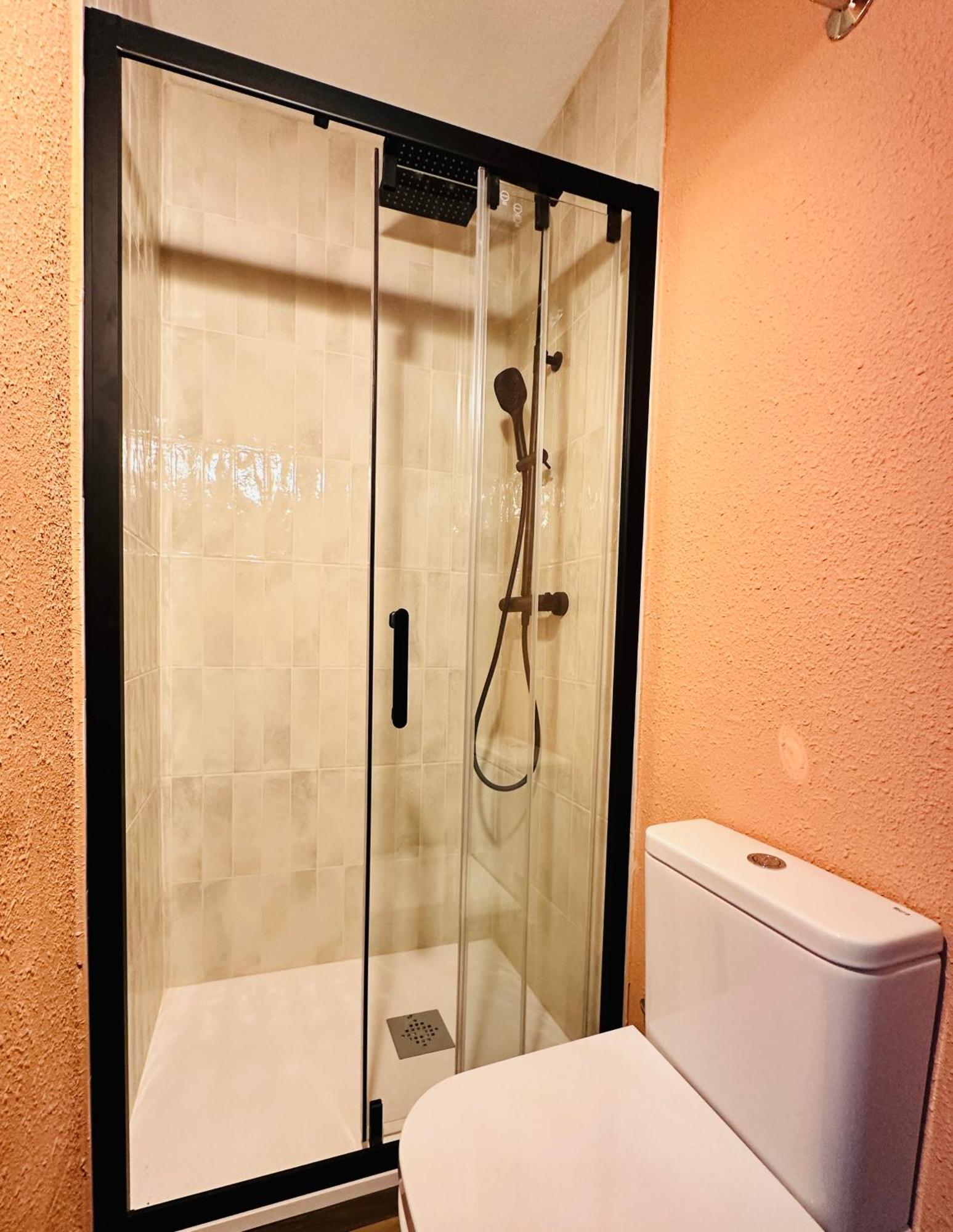Autentic Boutique Moncloa Madrid Buitenkant foto