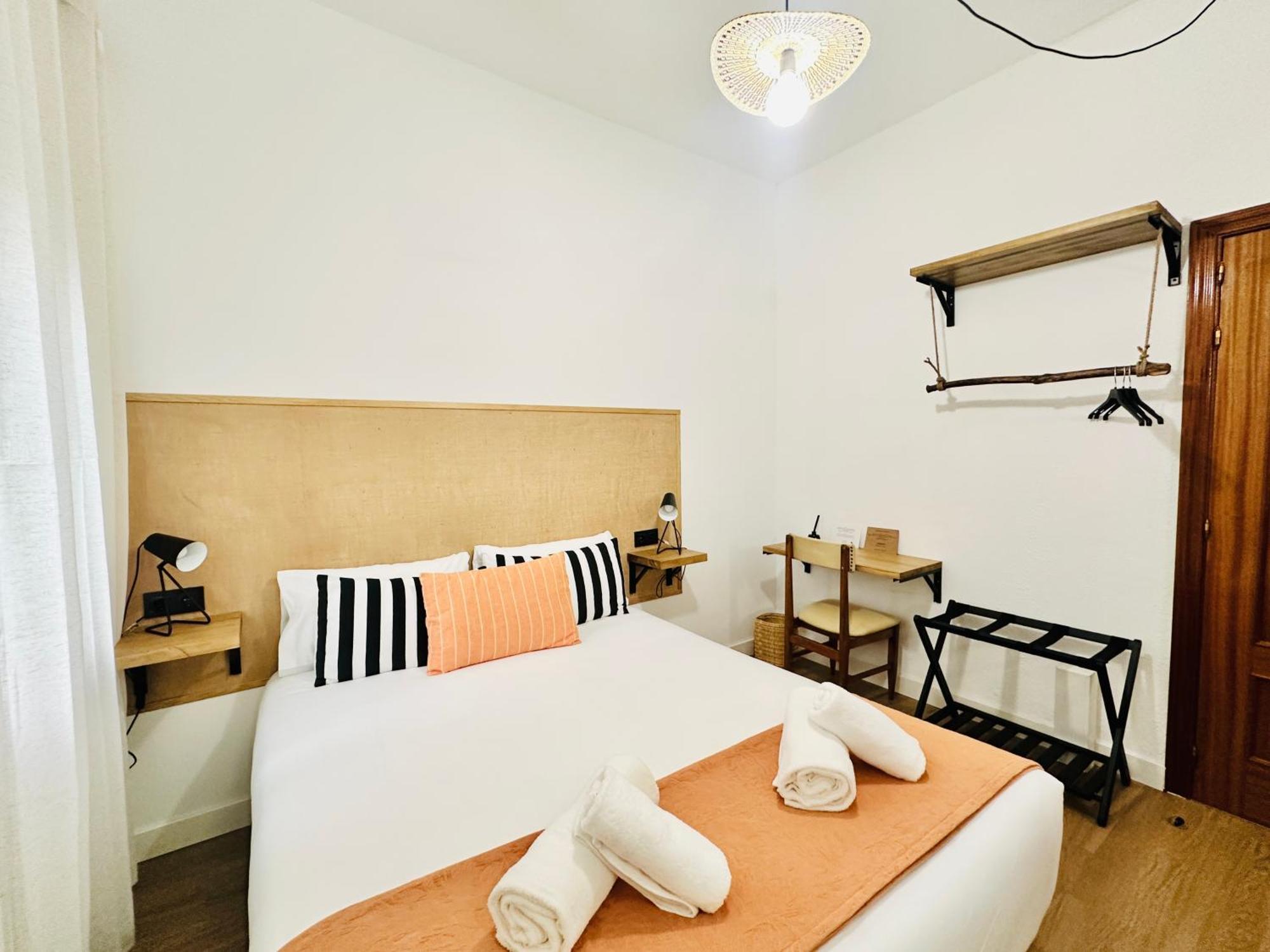 Autentic Boutique Moncloa Madrid Buitenkant foto