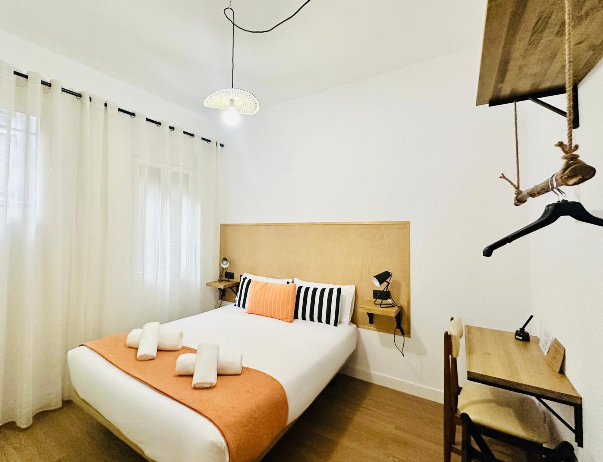 Autentic Boutique Moncloa Madrid Buitenkant foto