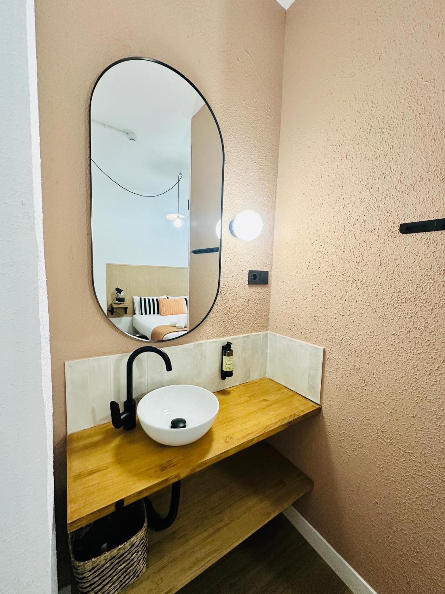 Autentic Boutique Moncloa Madrid Buitenkant foto