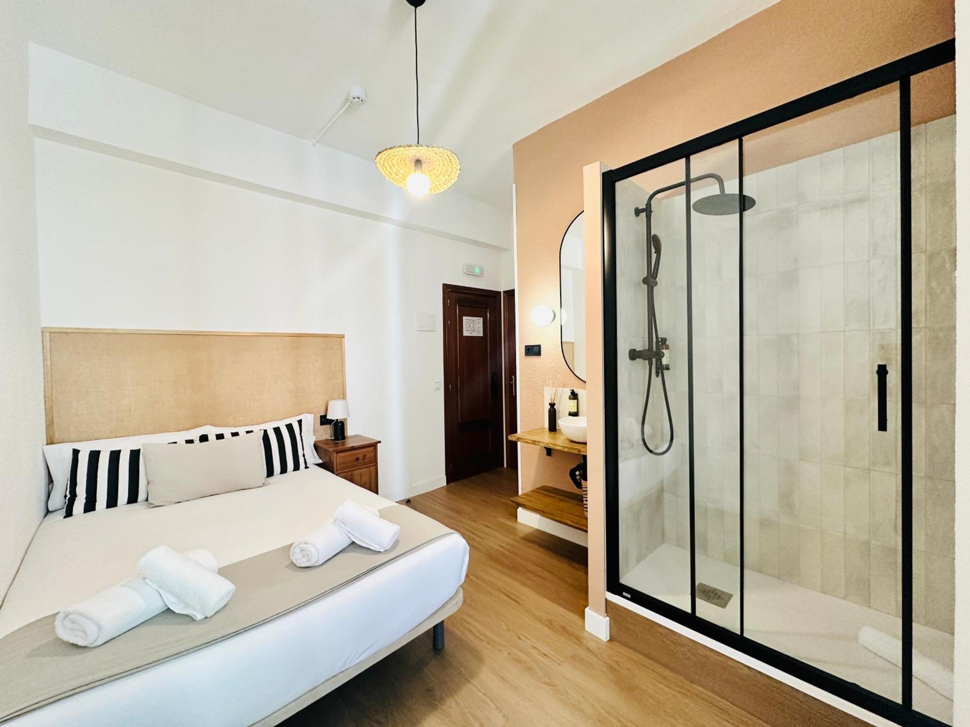 Autentic Boutique Moncloa Madrid Buitenkant foto