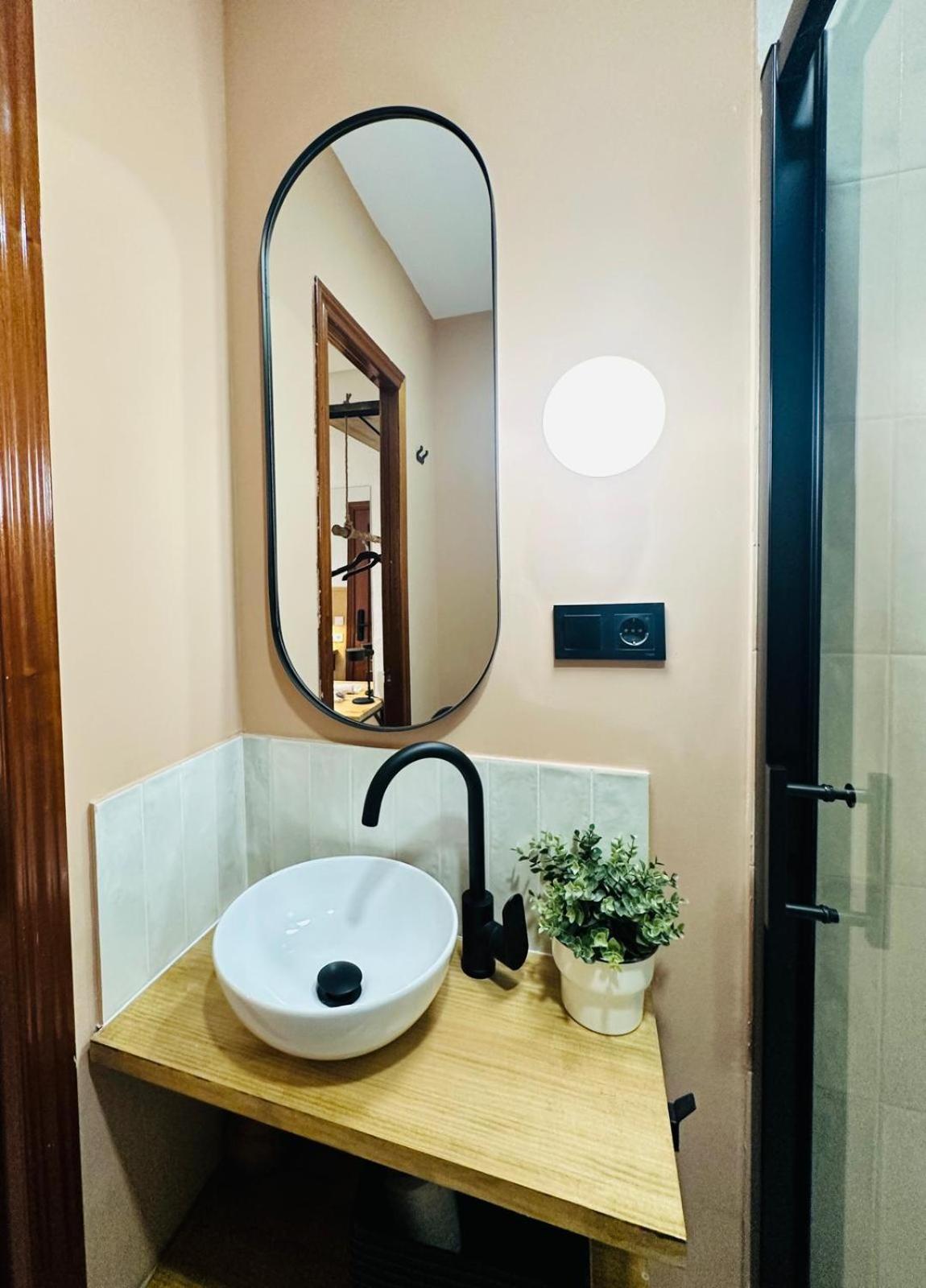 Autentic Boutique Moncloa Madrid Buitenkant foto