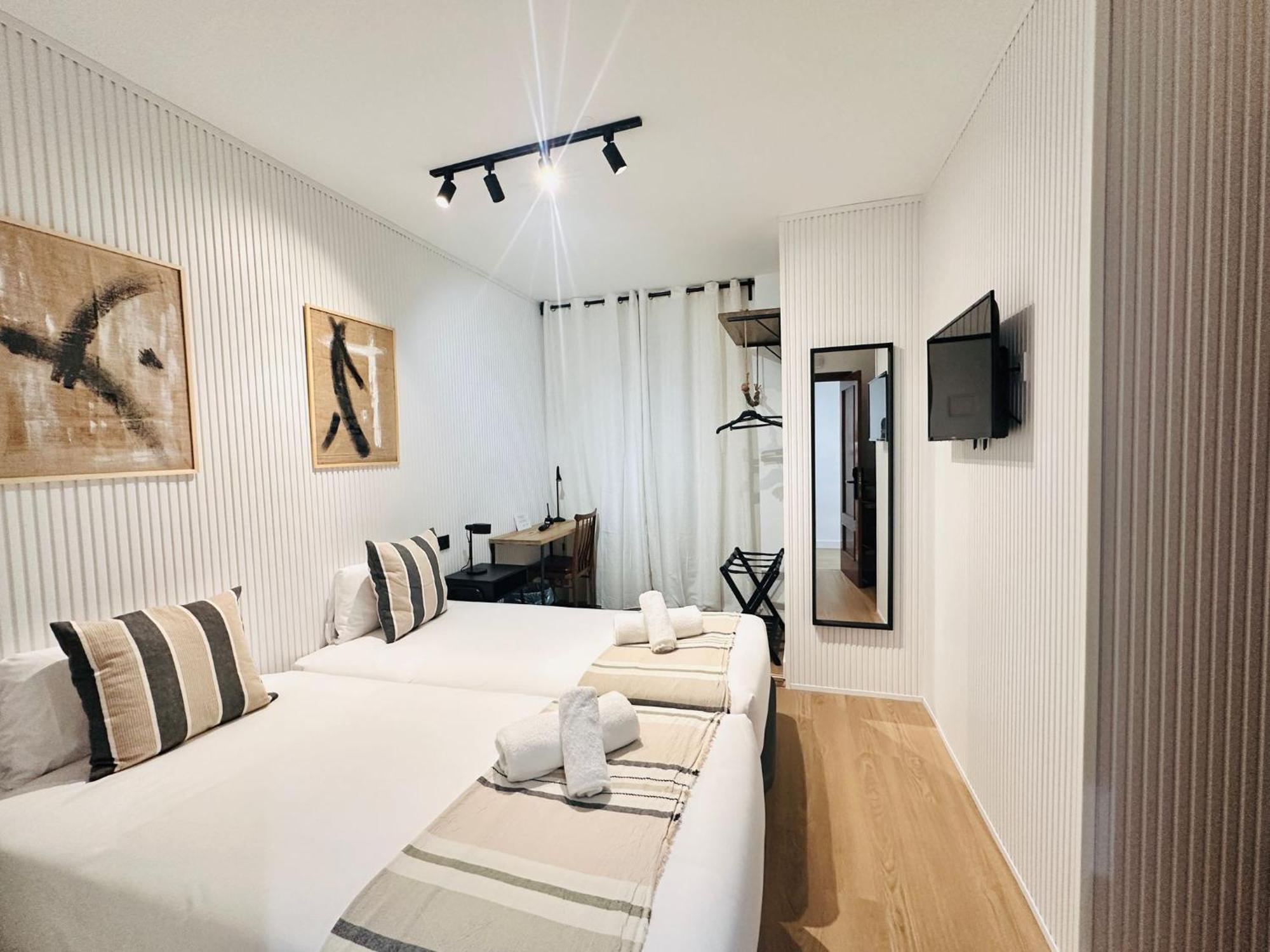 Autentic Boutique Moncloa Madrid Buitenkant foto