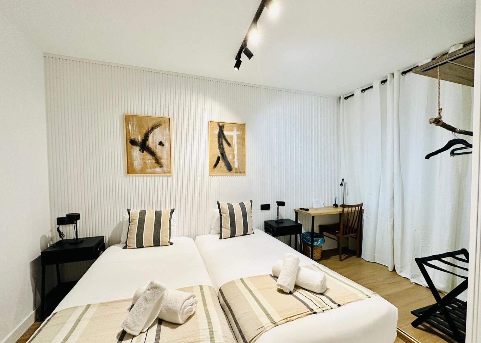 Autentic Boutique Moncloa Madrid Buitenkant foto